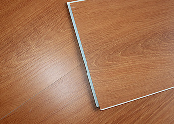 Plancher de luxe adapté aux besoins du client de planche de vinyle de couleur avec le système vertical de joint de clic