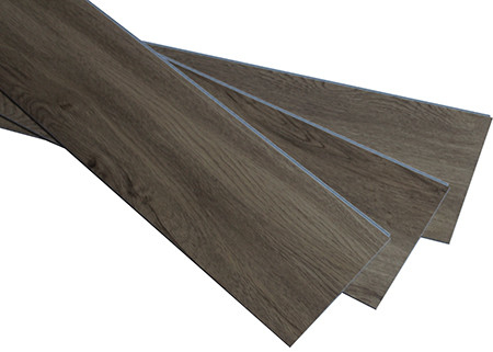 Planche imperméable foncée de vinyle de Brown parquetant l'anti poids 8-10 kilogramme/mètre carré d'éraflure